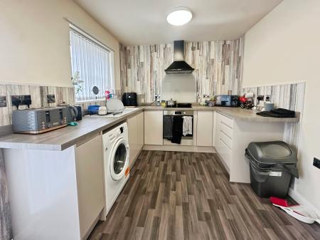 2 bedroom End of terrace house for sale in Chesters Avenue, Longbenton, Newcastle upon Tyne, NE12
