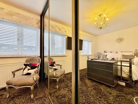 3 bedroom Terraced House for sale in Oxford Close, Longbenton, Newcastle upon Tyne, NE12