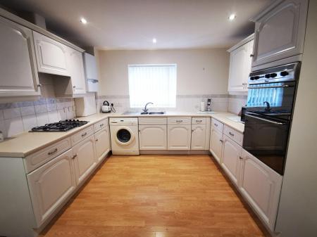 2 bedroom Flat to let in Belvedere Gardens, Benton, Newcastle upon Tyne, NE12