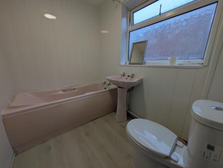 2 bedroom Flat to let in Harold Street, Jarrow, NE32