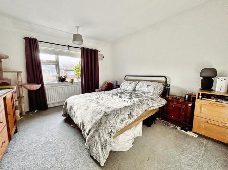 3 bedroom Semi-detached house for sale in Shearwater Avenue, Longbenton, Newcastle upon Tyne, NE12
