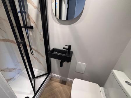 8 bedroom Terraced House to let in Azalea Terrace North, Sunderland, SR2