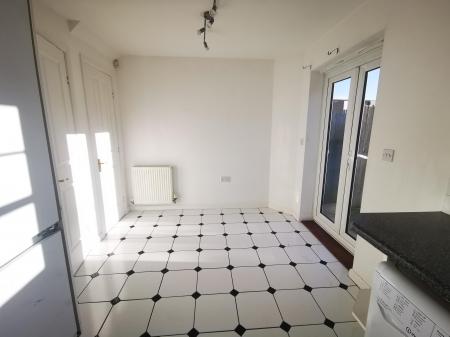 2 bedroom Terraced House to let in West Farm Wynd, Longbenton, Newcastle upon Tyne, NE12