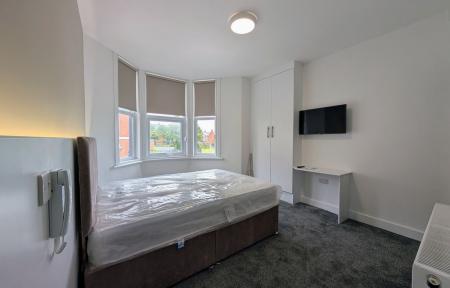 6 bedroom Terraced House to let in Strathmore Crescent, Newcastle upon Tyne, NE4