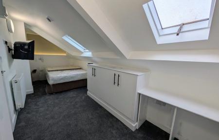 6 bedroom Terraced House to let in Strathmore Crescent, Newcastle upon Tyne, NE4