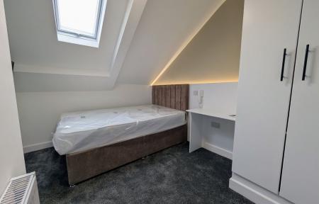 6 bedroom Terraced House to let in Strathmore Crescent, Newcastle upon Tyne, NE4