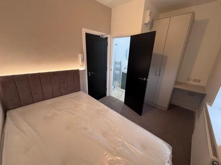 6 bedroom Terraced House to let in Springwell Avenue, Gateshead, NE9