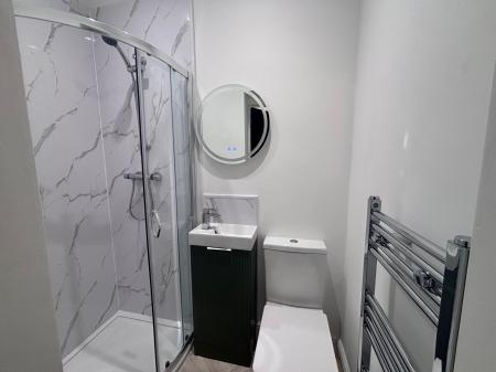 6 bedroom Terraced House to let in Springwell Avenue, Gateshead, NE9