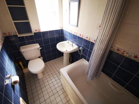 2 bedroom Flat to let in Kelvin Place, Forest Hall, NE12