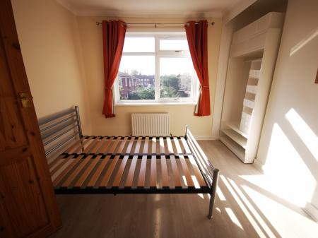 2 bedroom Flat to let in Kelvin Place, Forest Hall, NE12
