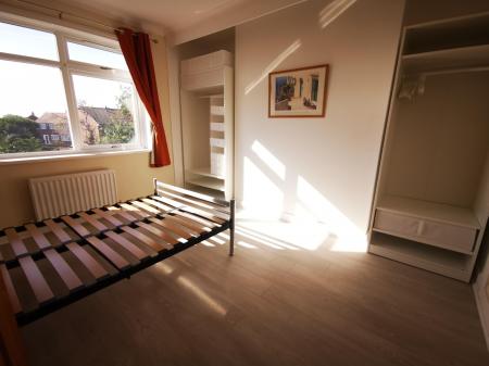 2 bedroom Flat to let in Kelvin Place, Forest Hall, NE12