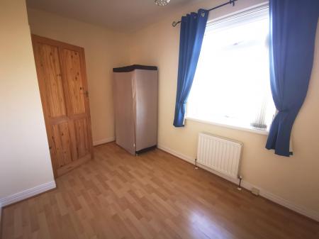 2 bedroom Flat to let in Kelvin Place, Forest Hall, NE12