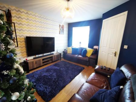 2 bedroom Flat to let in Housesteads Gardens, Longbenton, NE12