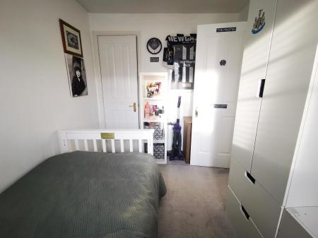 2 bedroom Semi-detached house to let in Housesteads Gardens, Longbenton, NE12