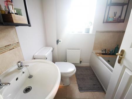 2 bedroom Semi-detached house to let in Housesteads Gardens, Longbenton, NE12