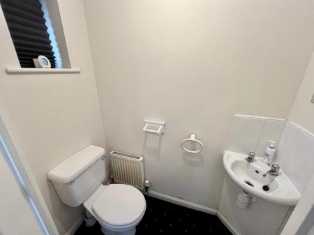 2 bedroom Semi-detached house to let in Chesters Avenue, Longbenton, NE12