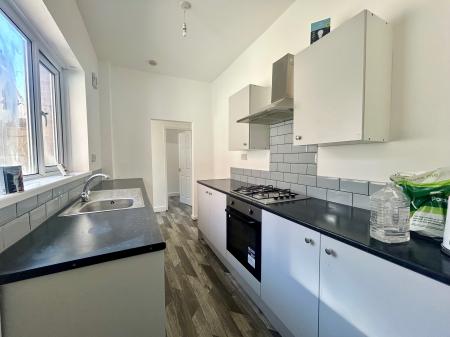 2 bedroom Flat to let in Wharton Street, South Shields, South Tyneside, NE33
