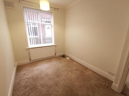 3 bedroom Flat to let in Vicars Lane, Longbenton, Newcastle upon Tyne, NE7