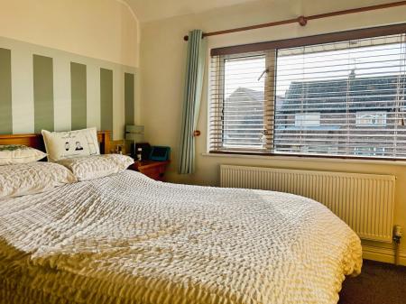 3 bedroom End of terrace house for sale in Shearwater Avenue, Newcastle upon Tyne, NE12