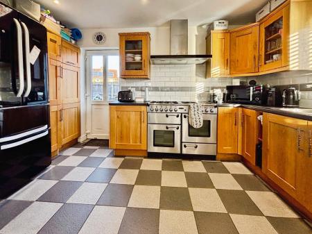 3 bedroom End of terrace house for sale in Shearwater Avenue, Newcastle upon Tyne, NE12