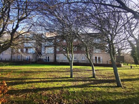 2 bedroom Flat to let in Wharry Court, Benton, Newcastle upon Tyne, NE7