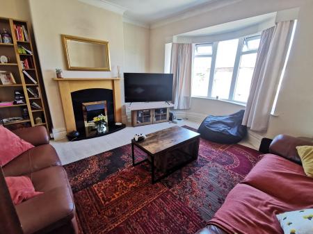 2 bedroom Flat to let in Cornel Road, High Heaton, Newcastle upon Tyne, NE7