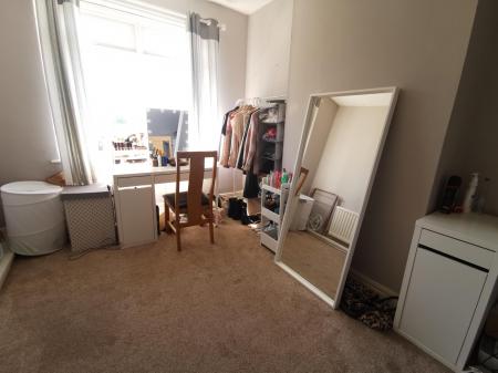 2 bedroom Flat to let in Cornel Road, High Heaton, Newcastle upon Tyne, NE7