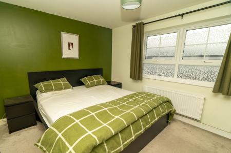 4 bedroom Town house for sale in Greenhead Drive, Walkergate, Newcastle upon Tyne, NE6