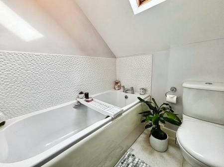 3 bedroom Terraced House for sale in White Swan Close, Killingworth, Newcastle upon Tyne, NE12