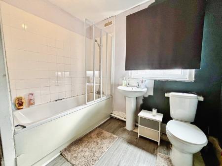 2 bedroom Terraced House for sale in Orange Grove, Annitsford, Cramlington, NE23