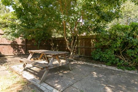 3 bedroom Maisonette for sale in Playfield Crescent, East Dulwich, London, SE22