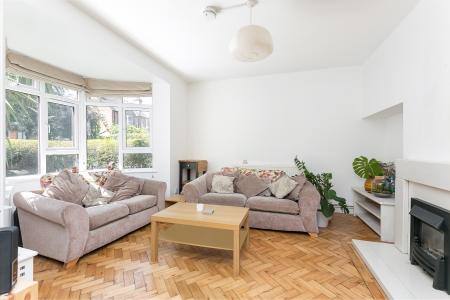 3 bedroom Maisonette for sale in Playfield Crescent, East Dulwich, London, SE22