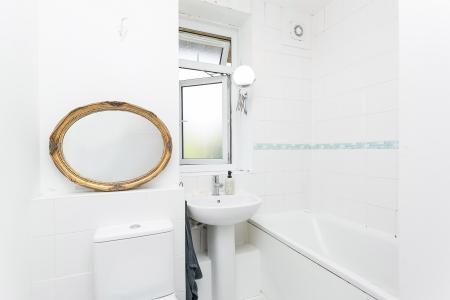 3 bedroom Maisonette for sale in Playfield Crescent, East Dulwich, London, SE22