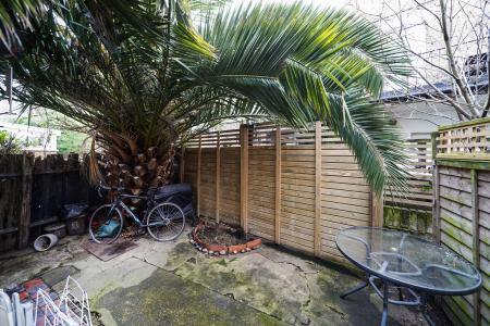 1 bedroom Maisonette for sale in Wooler Street, London, SE17