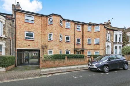 1 bedroom Flat for sale in Shenley Road, Camberwell, London, SE5