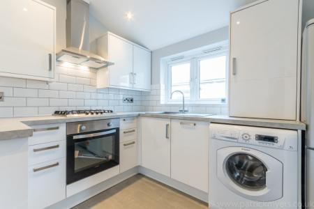 2 bedroom Flat to let in Bovill Road, Honor Oak, London, SE23