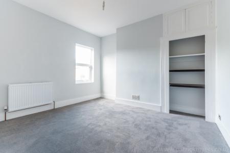 2 bedroom Flat to let in Bovill Road, Honor Oak, London, SE23
