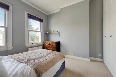 2 bedroom Flat to let in Lordship Lane, East Dulwich, London, SE22