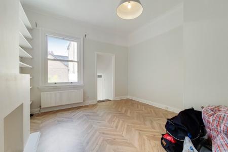 2 bedroom Flat to let in Lordship Lane, East Dulwich, London, SE22