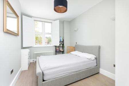 3 bedroom Flat to let in Wellesley Road, Shooters Hill, London, SE18