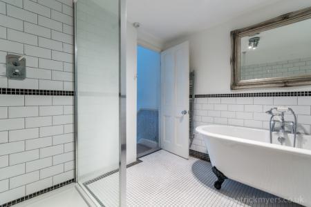 2 bedroom Terraced House to let in Landells Road, East Dulwich, London, SE22