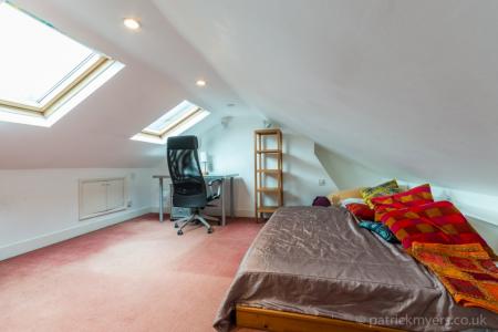 2 bedroom Terraced House to let in Landells Road, East Dulwich, London, SE22