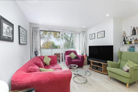 2 bedroom Flat for sale in East Dulwich road, East Dulwich, London, SE22