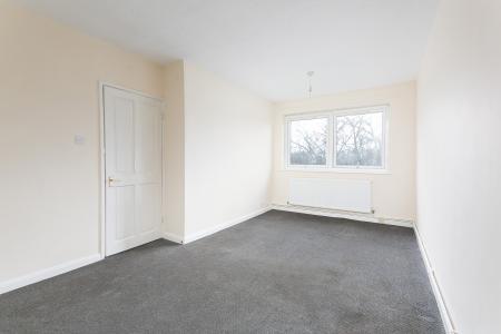 3 bedroom Flat to let in Malpas Road, Brockley, London, SE4