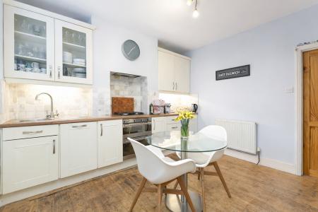 2 bedroom Terraced House to let in Pellatt Road, East Dulwich, London, SE22