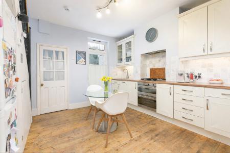 2 bedroom Terraced House to let in Pellatt Road, East Dulwich, London, SE22