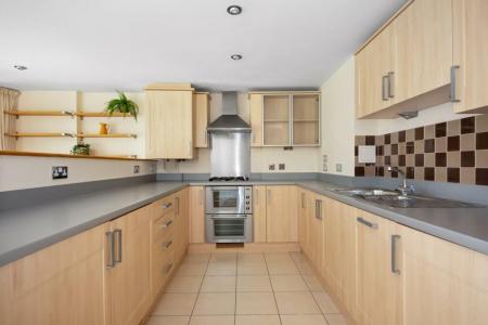 1 bedroom Flat to let in Peckham Rye, Peckham, London, SE15