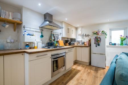 2 bedroom Maisonette to let in Dartmouth Road, London, SE26