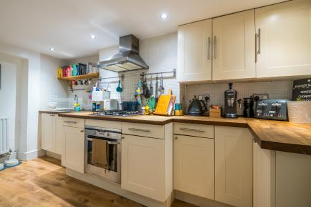 2 bedroom Maisonette to let in Dartmouth Road, London, SE26