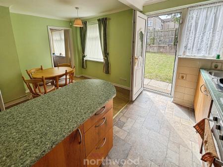 3 bedroom Terraced House for sale in Bootham Crescent, Stainforth, Doncaster, DN7